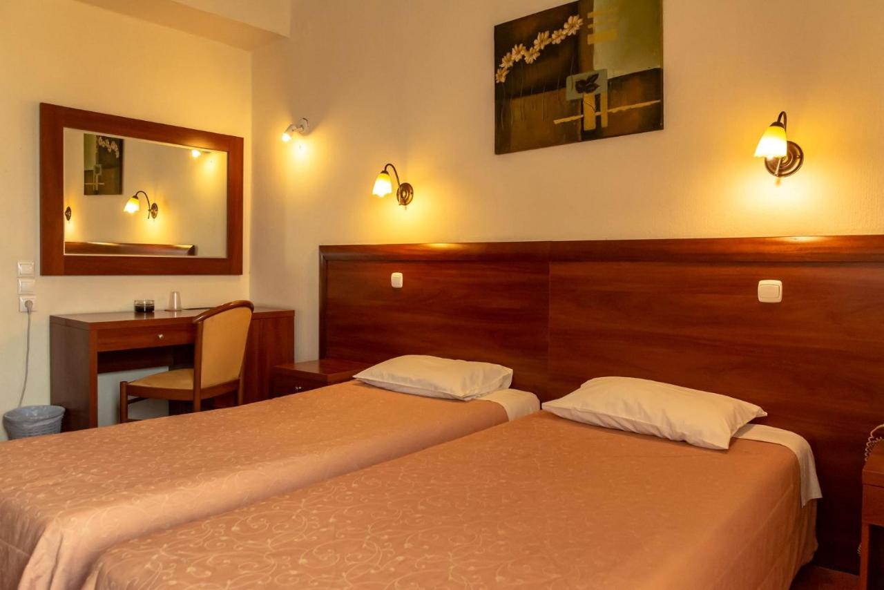 Telis Hotel Aigio Exterior photo