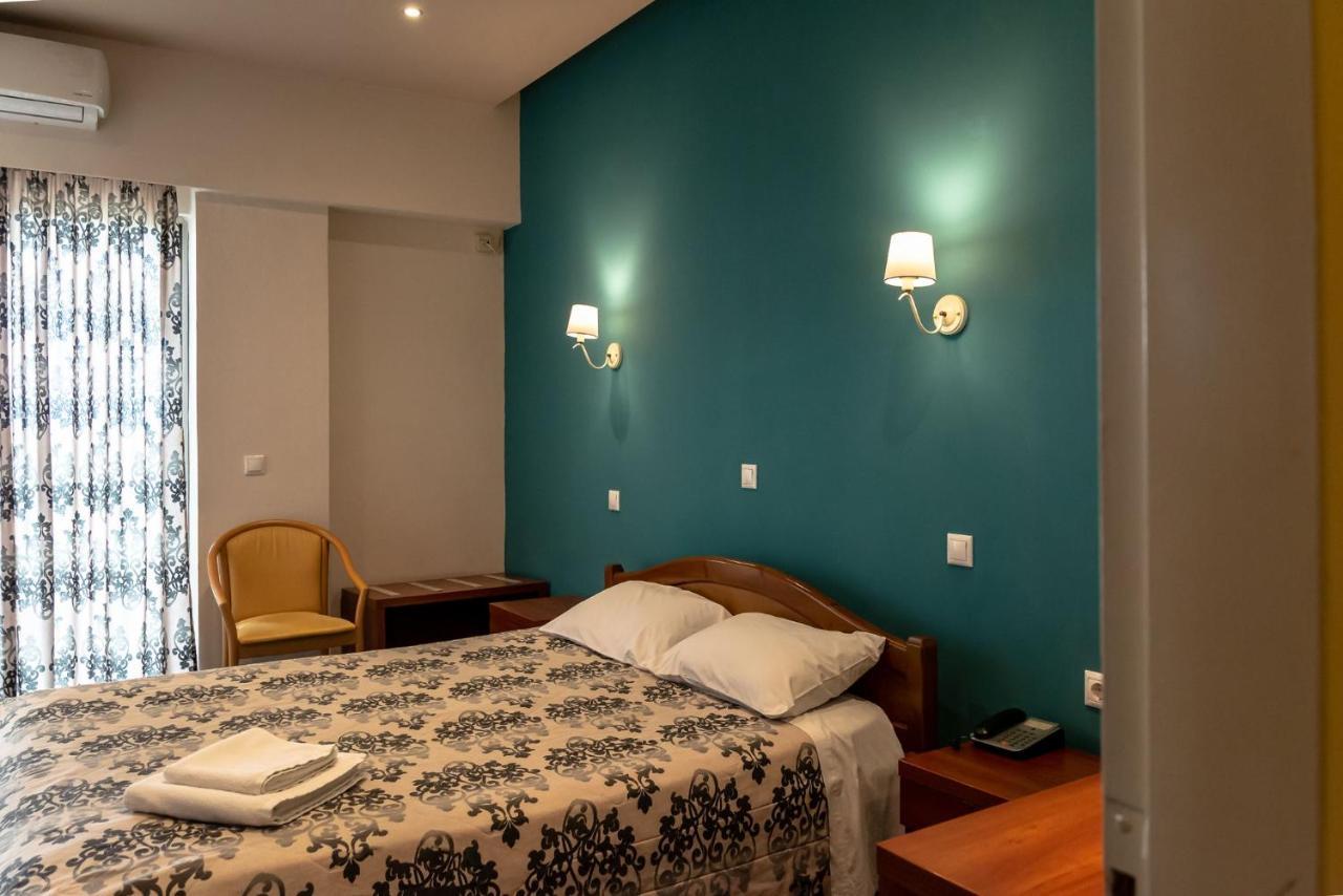 Telis Hotel Aigio Exterior photo